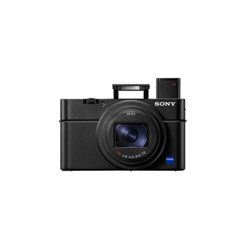 RX100 VII Ultra Fast Broad Zoom Camera with Real-time Tracking and Eye AF,  RX100 VII Ultra Fast Broad Zoom Camera with Real-time Tracking and Eye AF, , lifestyle-image
